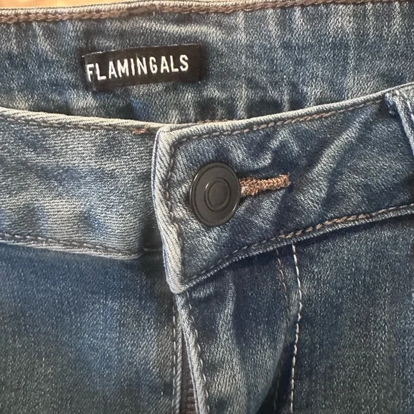 ❄️ NWT Flamingals Boho Embroidered Flare Jeans Medium Wash Bell Bottoms Size M - Picture 3 of 7